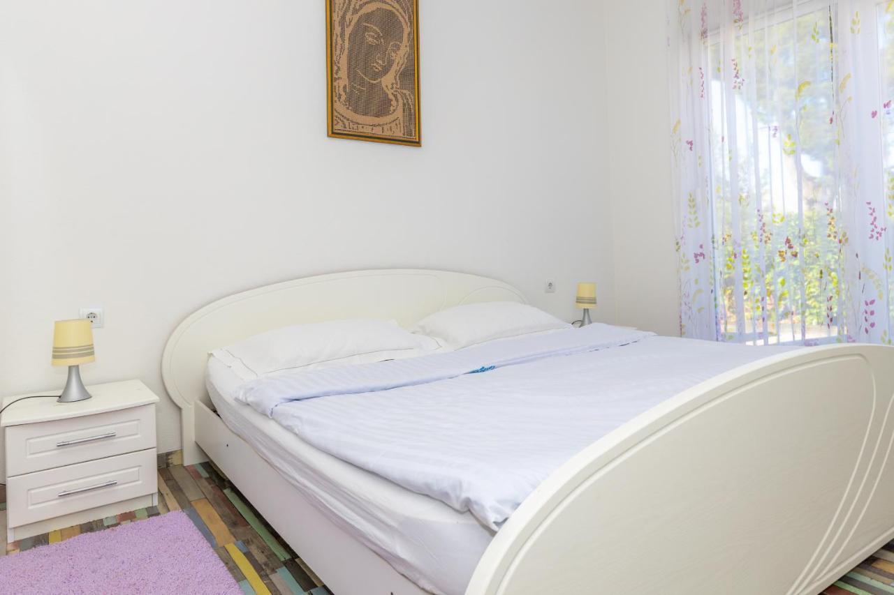 קאבטאט Spacious 2-Bedroom Apartment With Terrace And Parking מראה חיצוני תמונה