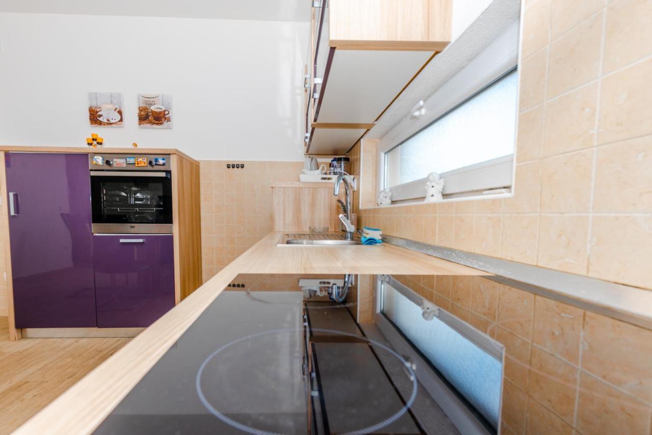 קאבטאט Spacious 2-Bedroom Apartment With Terrace And Parking מראה חיצוני תמונה